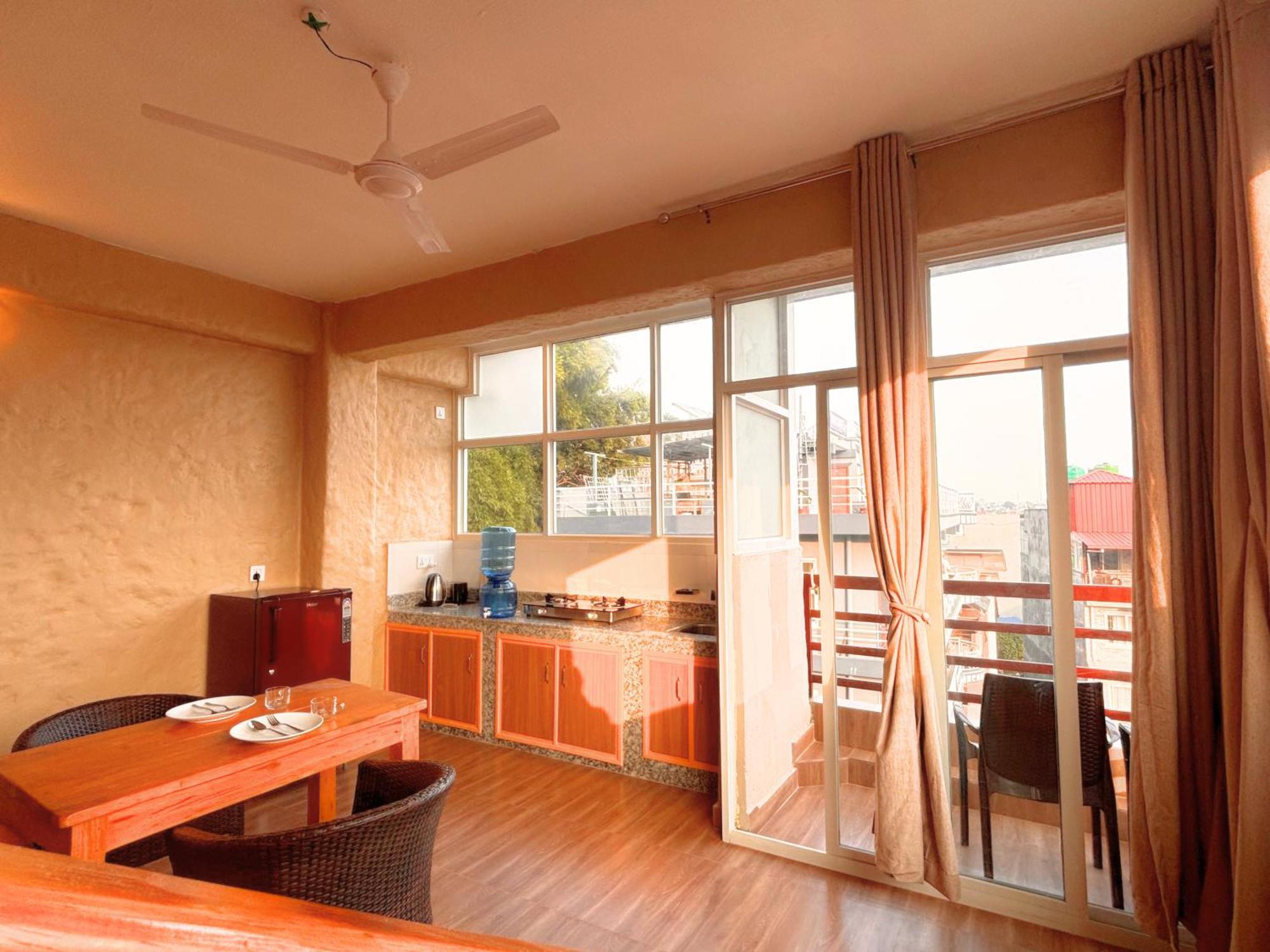 Nishan Apartments -Lakeside Pokhara Eksteriør bilde