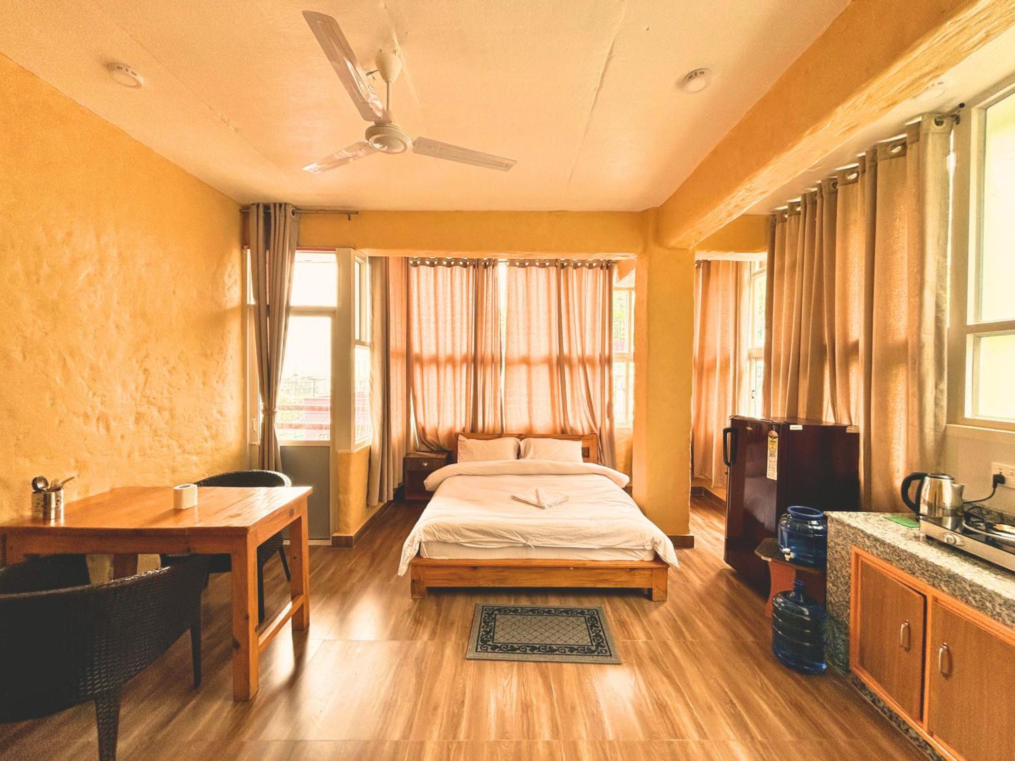 Nishan Apartments -Lakeside Pokhara Eksteriør bilde